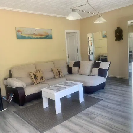 La De Pisones 希洪