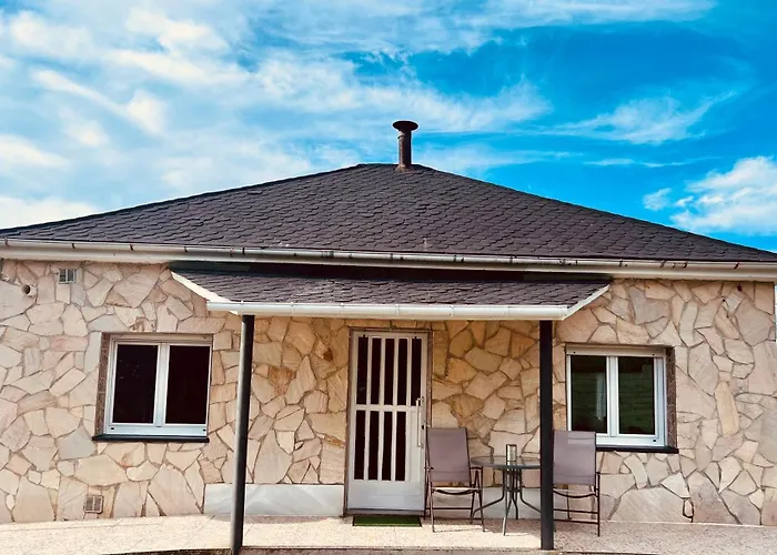 La De Pisones Tatil Evi